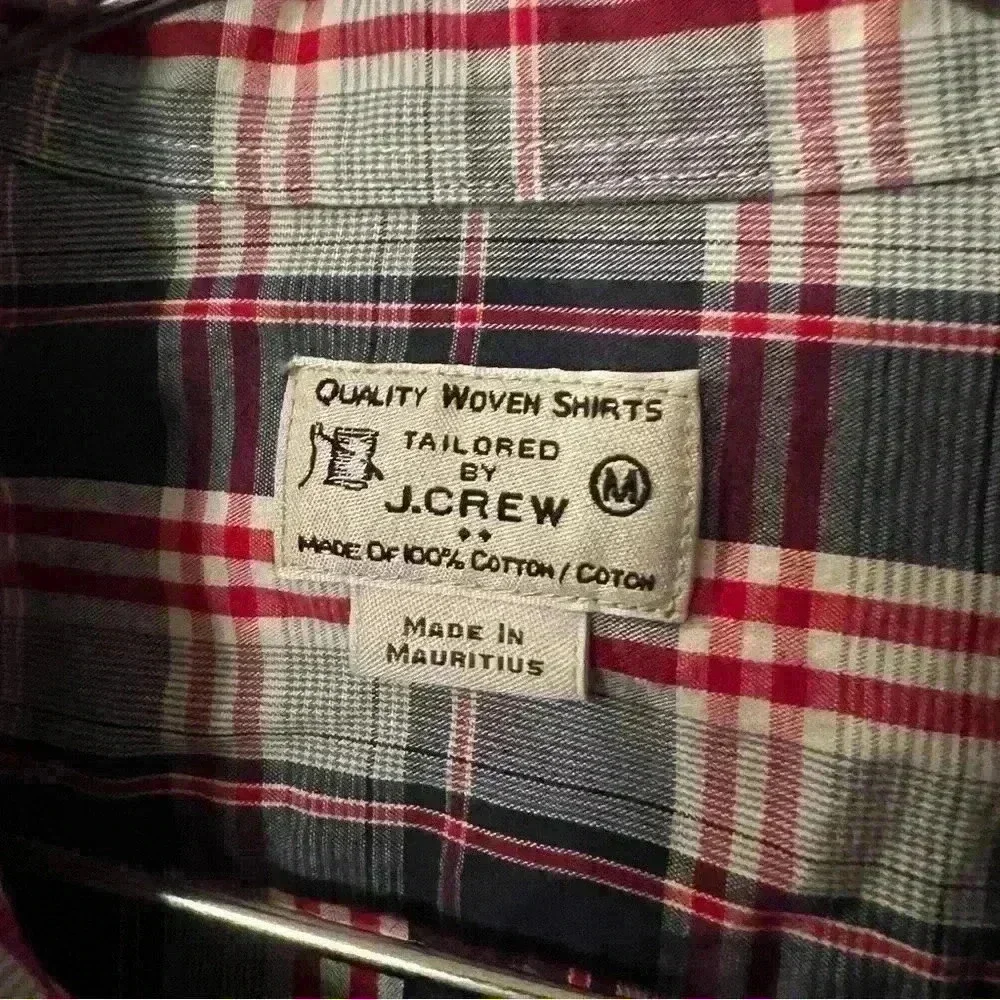 Tailored by J Crew Plaid Long Sleeved Button Down Shirt Size Medium 100% Cotton